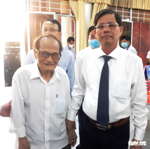 Đề xuất trình Thủ tướng cho bổ sung xét tặng Giải thưởng Hồ Chí Minh cho nhà thơ Giang Nam - Ảnh 2. Đề xuất trình Thủ tướng cho bổ sung xét tặng Giải thưởng Hồ Chí Minh cho nhà thơ Giang Nam - Ảnh 2.