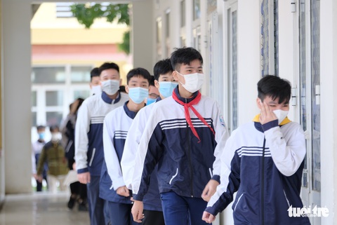 Chuyên gia nêu câu hỏi: ‘Cứ đóng cửa thì biết bao giờ học sinh mới được đi học lại? - Ảnh 2. Chuyên gia nêu câu hỏi: ‘Cứ đóng cửa thì biết bao giờ học sinh mới được đi học lại? - Ảnh 2.