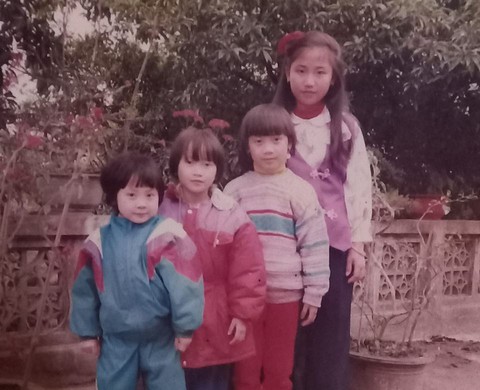 Nếp nhà vẫn vậy, Tết vẫn sum vầy nhưng giờ con cháu mỗi đứa mỗi nơi... - Ảnh 3. Nếp nhà vẫn vậy, Tết vẫn sum vầy nhưng giờ con cháu mỗi đứa mỗi nơi... - Ảnh 3.