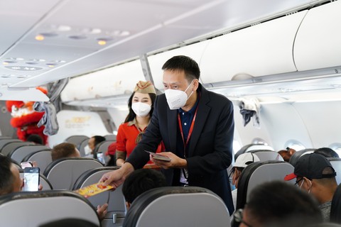 Vietjet dành tặng hành khách bất ngờ trên các chuyến bay đầu năm - Ảnh 4. Vietjet dành tặng hành khách bất ngờ trên các chuyến bay đầu năm - Ảnh 4.