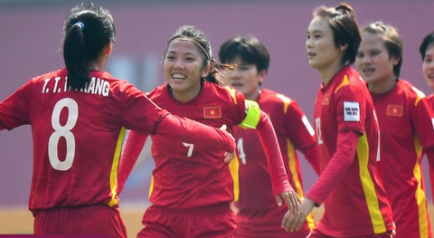 Đá bại Thái Lan, tuyển nữ Việt Nam đến gần chiếc vé dự World Cup 2023 - Ảnh 1. Đá bại Thái Lan, tuyển nữ Việt Nam đến gần chiếc vé dự World Cup 2023 - Ảnh 1.