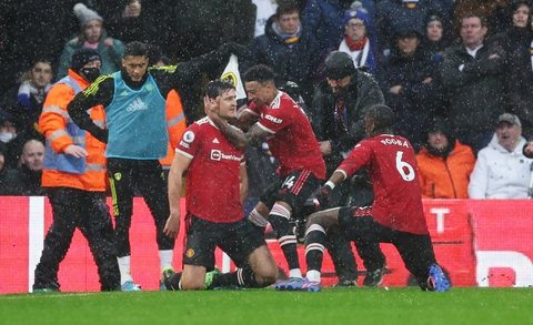 Man Utd thắng kịch tính Leeds nhờ các ‘siêu dự bị’ - Ảnh 1. Man Utd thắng kịch tính Leeds nhờ các ‘siêu dự bị’ - Ảnh 1.