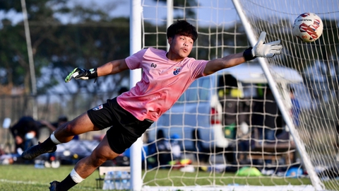 Thủ môn tuyển U23 Thái Lan: Cảm thấy áp lực nhưng sẵn sàng đánh bại Việt Nam - Ảnh 1. Thủ môn tuyển U23 Thái Lan: Cảm thấy áp lực nhưng sẵn sàng đánh bại Việt Nam - Ảnh 1.
