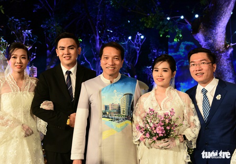 Lễ cưới có một không hai của 20 đôi y bác sĩ Bệnh viện quân y 175 - Ảnh 10. Lễ cưới có một không hai của 20 đôi y bác sĩ Bệnh viện quân y 175 - Ảnh 10.