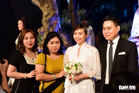 Lễ cưới có một không hai của 20 đôi y bác sĩ Bệnh viện quân y 175 - Ảnh 2. Lễ cưới có một không hai của 20 đôi y bác sĩ Bệnh viện quân y 175 - Ảnh 2.