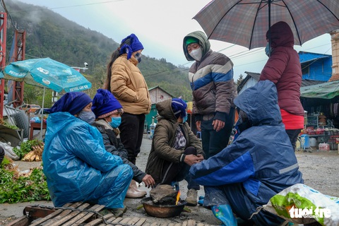 Du khách vượt hơn 2.000km từ TP.HCM đến Y Tý tận hưởng cái rét sâu của Tây Bắc - Ảnh 7. Du khách vượt hơn 2.000km từ TP.HCM đến Y Tý tận hưởng cái rét sâu của Tây Bắc - Ảnh 7.