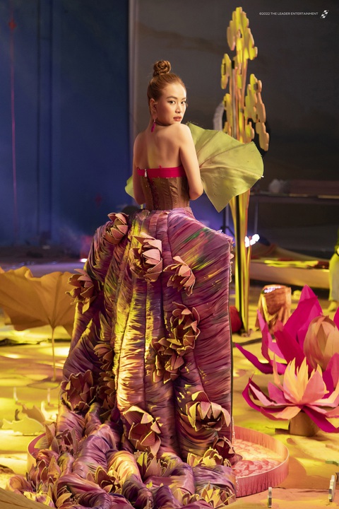 Hoàng Thùy Linh đưa đặc trưng Nam Bộ vào sản phẩm âm nhạc mới - Ảnh 5. Hoàng Thùy Linh đưa đặc trưng Nam Bộ vào sản phẩm âm nhạc mới - Ảnh 5.