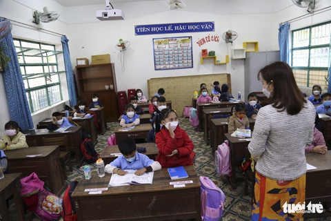 Tiểu học, mầm non Đà Nẵng mở cửa, học sinh vắng khá nhiều do phụ huynh chưa yên tâm - Ảnh 5. Tiểu học, mầm non Đà Nẵng mở cửa, học sinh vắng khá nhiều do phụ huynh chưa yên tâm - Ảnh 5.
