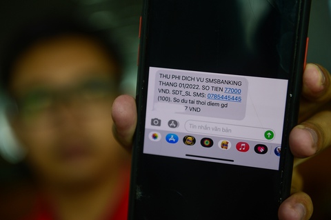 Ngân hàng đầu tiên hoãn tăng phí SMS Banking, Vietcombank liệu có thu theo mức cũ? - Ảnh 2. Ngân hàng đầu tiên hoãn tăng phí SMS Banking, Vietcombank liệu có thu theo mức cũ? - Ảnh 2.