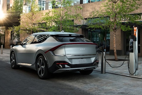 Kia: Thay vì trợ giá, nên dùng tiền để xây trạm sạc xe điện - Ảnh 2. Kia: Thay vì trợ giá, nên dùng tiền để xây trạm sạc xe điện - Ảnh 2.
