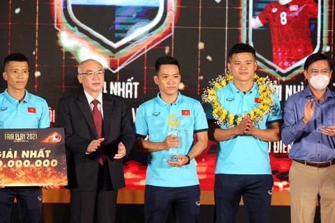 Đội tuyển futsal Việt Nam thắng giải Fair Play 2021 - Ảnh 1. Đội tuyển futsal Việt Nam thắng giải Fair Play 2021 - Ảnh 1.
