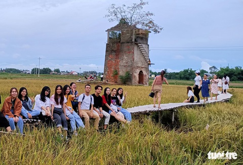 Bên Lò gạch cũ trồng gạo sạch, mở farmstay hút du khách - Ảnh 4. Bên Lò gạch cũ trồng gạo sạch, mở farmstay hút du khách - Ảnh 4.