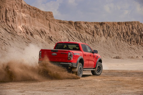 Ford Ranger Raptor 2023 ra mắt: Siêu bán tải cho người chịu chơi - Ảnh 11. Ford Ranger Raptor 2023 ra mắt: Siêu bán tải cho người chịu chơi - Ảnh 11.