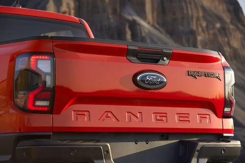 Ford Ranger Raptor 2023 ra mắt: Siêu bán tải cho người chịu chơi - Ảnh 13. Ford Ranger Raptor 2023 ra mắt: Siêu bán tải cho người chịu chơi - Ảnh 13.