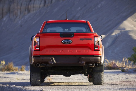 Ford Ranger Raptor 2023 ra mắt: Siêu bán tải cho người chịu chơi - Ảnh 4. Ford Ranger Raptor 2023 ra mắt: Siêu bán tải cho người chịu chơi - Ảnh 4.