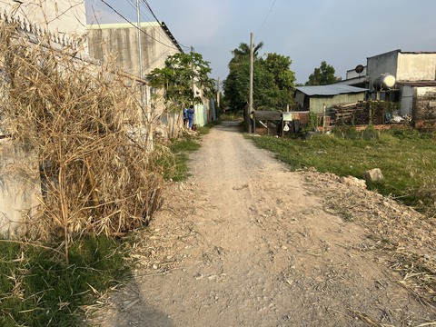 Xô xát vì bị rào trước dãy trọ đòi đóng tiền lối đi, 2 thanh niên bị thương nặng - Ảnh 2. Xô xát vì bị rào trước dãy trọ đòi đóng tiền lối đi, 2 thanh niên bị thương nặng - Ảnh 2.
