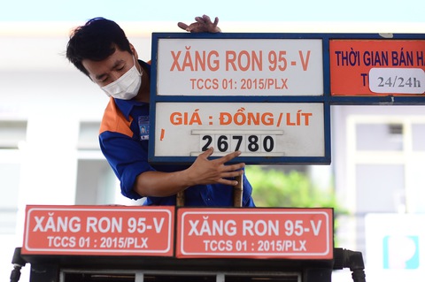 Bất ổn thị trường xăng dầu: Cần phải làm rõ ai thiếu, vì sao thiếu? - Ảnh 1. Bất ổn thị trường xăng dầu: Cần phải làm rõ ai thiếu, vì sao thiếu? - Ảnh 1.