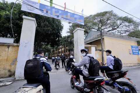 Trẻ buồn, cô đơn, lo âu, rất cần người khác giúp đỡ để nói ra - Ảnh 3. Trẻ buồn, cô đơn, lo âu, rất cần người khác giúp đỡ để nói ra - Ảnh 3.