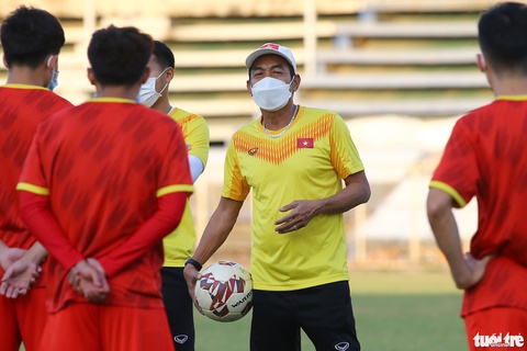 U23 Việt Nam ra sân tập chỉ với 10 cầu thủ - Ảnh 3. U23 Việt Nam ra sân tập chỉ với 10 cầu thủ - Ảnh 3.