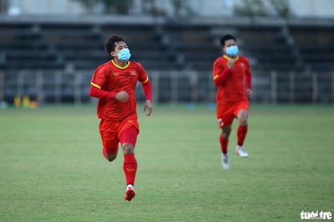 U23 Việt Nam ra sân tập chỉ với 10 cầu thủ - Ảnh 6. U23 Việt Nam ra sân tập chỉ với 10 cầu thủ - Ảnh 6.