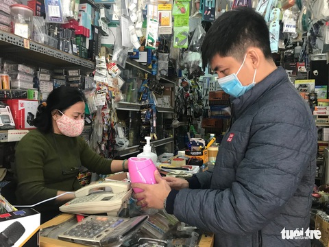 Gia vị, lá xông lên giá sau khi học sinh Đà Nẵng trở lại trường - Ảnh 2. Gia vị, lá xông lên giá sau khi học sinh Đà Nẵng trở lại trường - Ảnh 2.