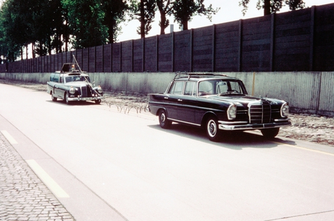 Thử xe như Mercedes-Benz 60 năm trước: Làm hẳn xe xịn để thu thập dữ liệu - Ảnh 3. Thử xe như Mercedes-Benz 60 năm trước: Làm hẳn xe xịn để thu thập dữ liệu - Ảnh 3.