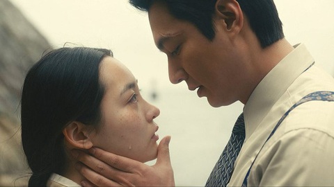 Lee Min Ho đóng vai phản diện, hợp tác cùng tượng vàng Oscar Youn Yuh Jung trong Pachinko - Ảnh 2. Lee Min Ho đóng vai phản diện, hợp tác cùng tượng vàng Oscar Youn Yuh Jung trong Pachinko - Ảnh 2.