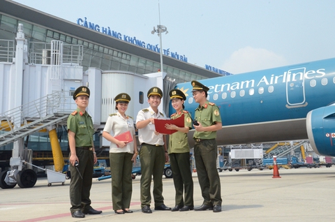 Đề xuất bộ trưởng Bộ Công an có quyền ngừng chuyến bay trường hợp khẩn cấp - Ảnh 1. Đề xuất bộ trưởng Bộ Công an có quyền ngừng chuyến bay trường hợp khẩn cấp - Ảnh 1.
