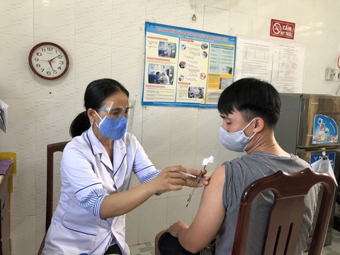 Bạc Liêu bỏ quy định cấm người chưa tiêm vắc xin phòng COVID-19 ra khỏi nhà - Ảnh 1. Bạc Liêu bỏ quy định cấm người chưa tiêm vắc xin phòng COVID-19 ra khỏi nhà - Ảnh 1.