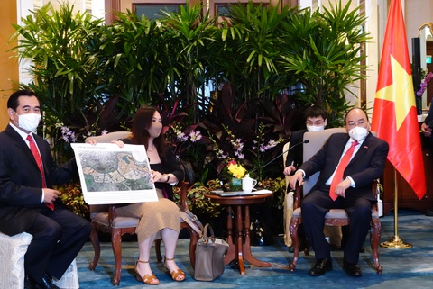 Chủ tịch nước tiếp nhiều tập đoàn, doanh nghiệp lớn tại Singapore - Ảnh 3. Chủ tịch nước tiếp nhiều tập đoàn, doanh nghiệp lớn tại Singapore - Ảnh 3.