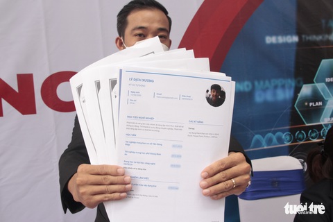 Vừa trở lại trường, sinh viên TP.HCM rủ nhau đi tìm việc - Ảnh 7. Vừa trở lại trường, sinh viên TP.HCM rủ nhau đi tìm việc - Ảnh 7.