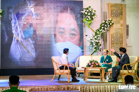 Tri ân những chiến binh tài xế lao vào tâm dịch giúp người bệnh - Ảnh 1. Tri ân những chiến binh tài xế lao vào tâm dịch giúp người bệnh - Ảnh 1.