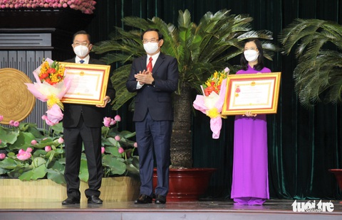 Bí thư Nguyễn Văn Nên: Lịch sử TP.HCM sẽ mãi mãi khắc ghi sự đóng góp của lực lượng y tế - Ảnh 4. Bí thư Nguyễn Văn Nên: Lịch sử TP.HCM sẽ mãi mãi khắc ghi sự đóng góp của lực lượng y tế - Ảnh 4.