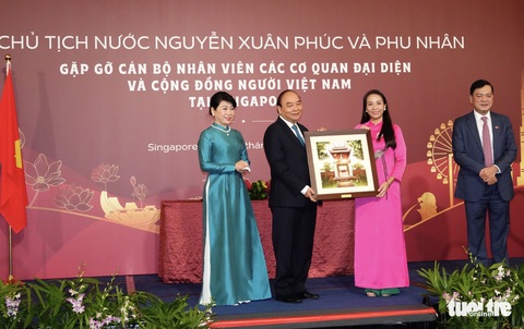Chủ tịch nước Nguyễn Xuân Phúc: Kiều bào Việt Nam ở Singapore làm hai nước đều tự hào - Ảnh 3. Chủ tịch nước Nguyễn Xuân Phúc: Kiều bào Việt Nam ở Singapore làm hai nước đều tự hào - Ảnh 3.