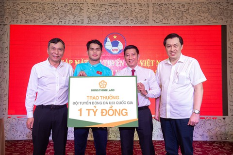 Lễ mừng công U23 Việt Nam vô địch Đông Nam Á 2022: Ngắn gọn nhưng ấm lòng - Ảnh 5. Lễ mừng công U23 Việt Nam vô địch Đông Nam Á 2022: Ngắn gọn nhưng ấm lòng - Ảnh 5.