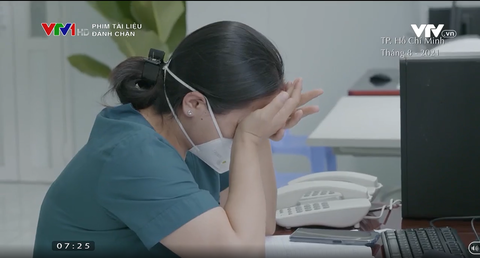 Phim tài liệu Đánh chặn: Bản hùng ca về y bác sĩ chống dịch tại TP.HCM - Ảnh 2. Phim tài liệu Đánh chặn: Bản hùng ca về y bác sĩ chống dịch tại TP.HCM - Ảnh 2.