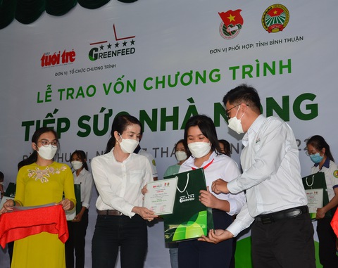 Có vốn mua gà vịt chăn thả, cuộc sống đỡ vất vả rất nhiều - Ảnh 3. Có vốn mua gà vịt chăn thả, cuộc sống đỡ vất vả rất nhiều - Ảnh 3.