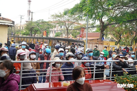 Những hình ảnh nhói lòng bên trong trong nhà tang lễ ở Hội An - Ảnh 5. Những hình ảnh nhói lòng bên trong trong nhà tang lễ ở Hội An - Ảnh 5.