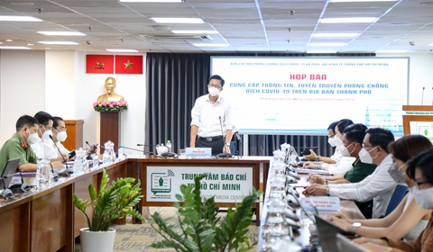 TP.HCM vẫn còn 36.000 liều Molnupiravir sẵn sàng cấp phát phục vụ người dân - Ảnh 1. TP.HCM vẫn còn 36.000 liều Molnupiravir sẵn sàng cấp phát phục vụ người dân - Ảnh 1.
