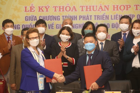 UNDP cam kết hỗ trợ Việt Nam giảm nghèo - Ảnh 1. UNDP cam kết hỗ trợ Việt Nam giảm nghèo - Ảnh 1.