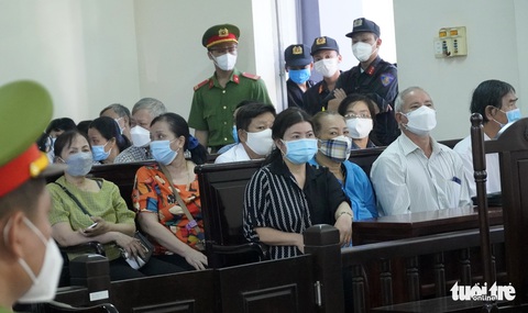 Vụ Công ty Sao Vàng lừa đảo góp vốn hàng trăm tỉ: Bị cáo duy nhất bị đề nghị 16-18 năm tù - Ảnh 2. Vụ Công ty Sao Vàng lừa đảo góp vốn hàng trăm tỉ: Bị cáo duy nhất bị đề nghị 16-18 năm tù - Ảnh 2.