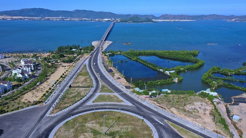 Thành phố bán đảo du lịch, thương mại đẳng cấp quốc tế ở Quy Nhơn - Ảnh 2. Thành phố bán đảo du lịch, thương mại đẳng cấp quốc tế ở Quy Nhơn - Ảnh 2.