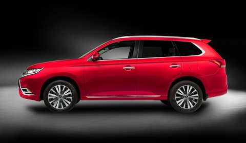 Mitsubishi Outlander 2022 ra mắt tại Việt Nam, giá không đổi, cạnh tranh Honda CR-V - Ảnh 3. Mitsubishi Outlander 2022 ra mắt tại Việt Nam, giá không đổi, cạnh tranh Honda CR-V - Ảnh 3.