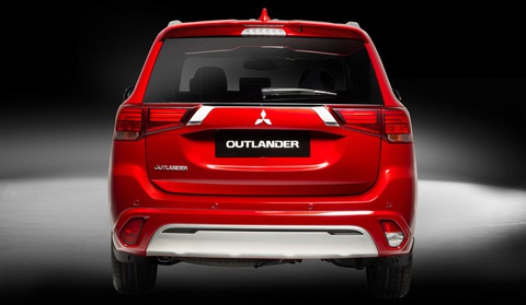 Mitsubishi Outlander 2022 ra mắt tại Việt Nam, giá không đổi, cạnh tranh Honda CR-V - Ảnh 5. Mitsubishi Outlander 2022 ra mắt tại Việt Nam, giá không đổi, cạnh tranh Honda CR-V - Ảnh 5.