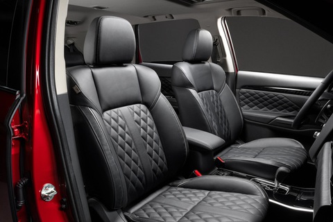 Mitsubishi Outlander 2022 ra mắt tại Việt Nam, giá không đổi, cạnh tranh Honda CR-V - Ảnh 8. Mitsubishi Outlander 2022 ra mắt tại Việt Nam, giá không đổi, cạnh tranh Honda CR-V - Ảnh 8.