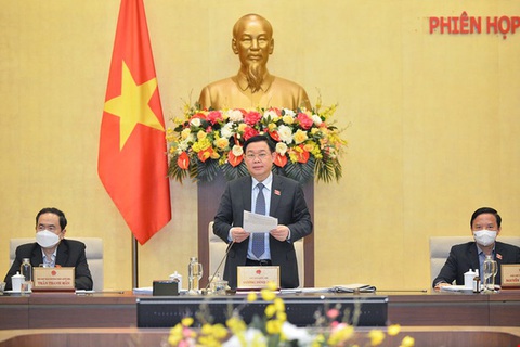 Chủ tịch Quốc hội Vương Đình Huệ đề nghị giám sát về vấn đề xăng dầu - Ảnh 1. Chủ tịch Quốc hội Vương Đình Huệ đề nghị giám sát về vấn đề xăng dầu - Ảnh 1.