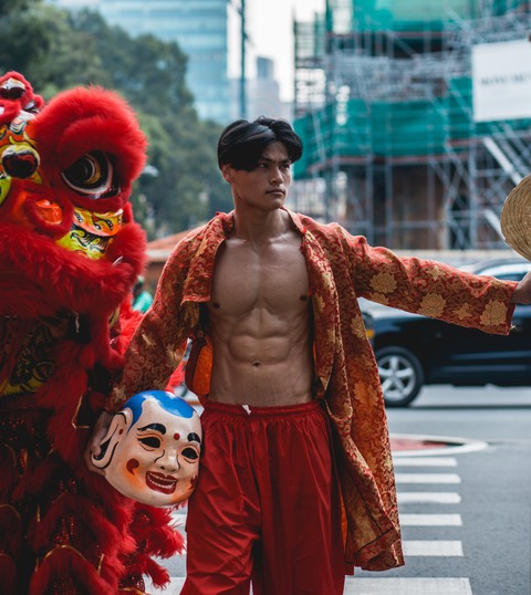 Dân mạng tròn mắt trước bộ ảnh ông địa chuẩn soái ca sáu múi - Ảnh 10. Dân mạng tròn mắt trước bộ ảnh ông địa chuẩn soái ca sáu múi - Ảnh 10.