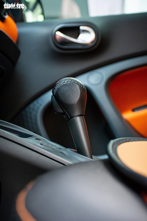 Nữ doanh nhân 9x Hà Thành: ‘Thích dùng Smart ForTwo dù sở hữu cả xe sang BMW, Lexus và Porsche’ - Ảnh 10. Nữ doanh nhân 9x Hà Thành: ‘Thích dùng Smart ForTwo dù sở hữu cả xe sang BMW, Lexus và Porsche’ - Ảnh 10.