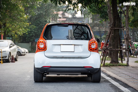 Nữ doanh nhân 9x Hà Thành: ‘Thích dùng Smart ForTwo dù sở hữu cả xe sang BMW, Lexus và Porsche’ - Ảnh 14. Nữ doanh nhân 9x Hà Thành: ‘Thích dùng Smart ForTwo dù sở hữu cả xe sang BMW, Lexus và Porsche’ - Ảnh 14.