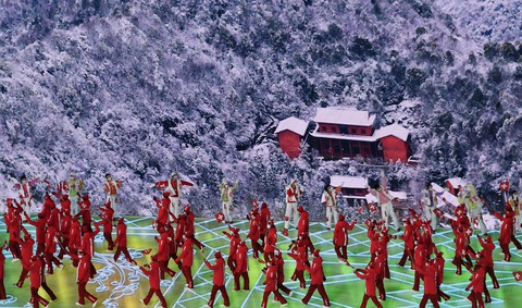 Ấn tượng lễ khai mạc Olympic mùa đông Bắc Kinh 2022 - Ảnh 9. Ấn tượng lễ khai mạc Olympic mùa đông Bắc Kinh 2022 - Ảnh 9.